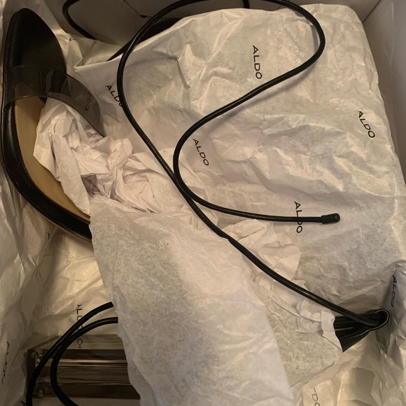 Heels - Picture 4 of 5